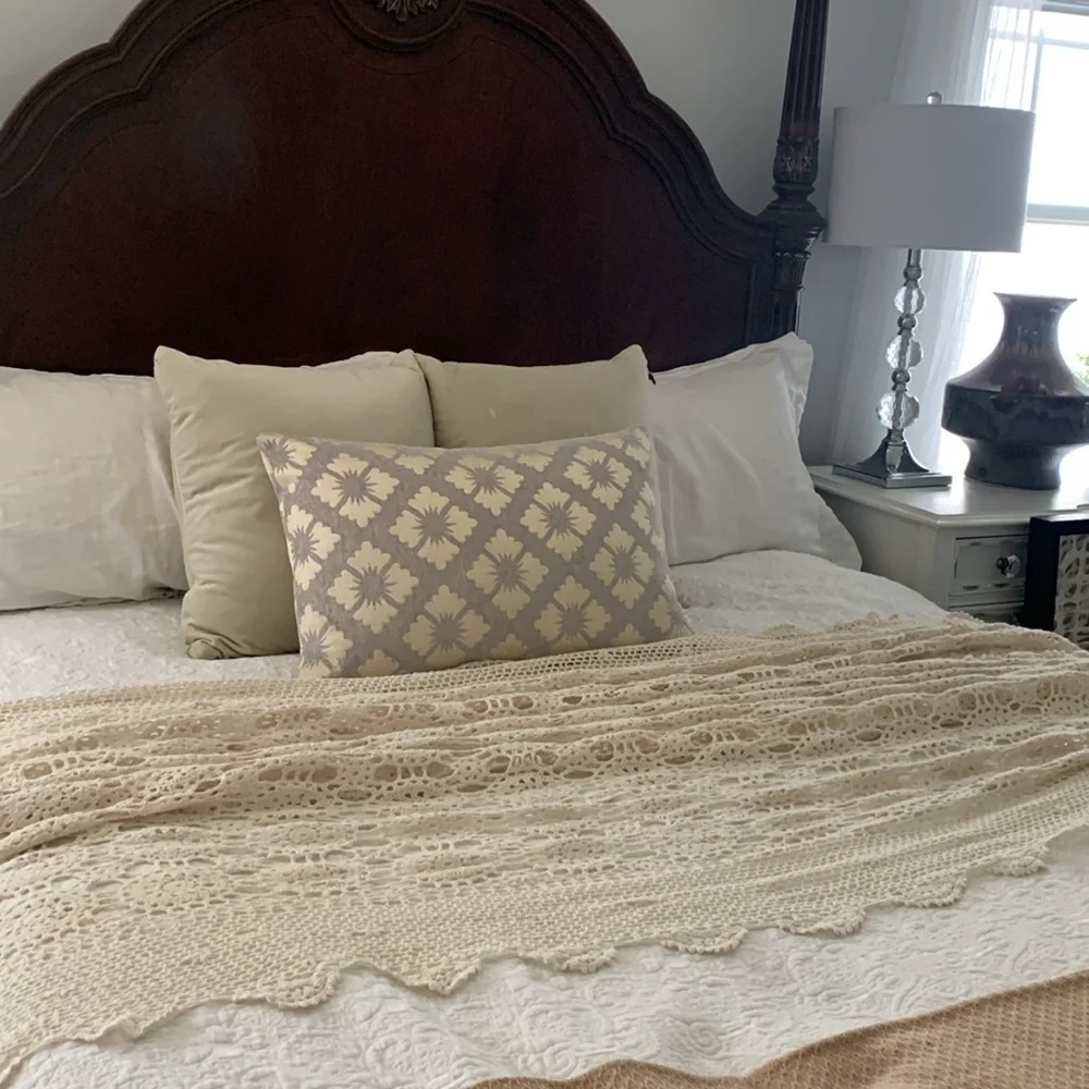 Handmade great scalloped